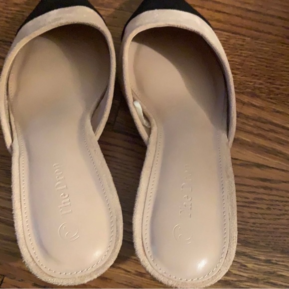 Women’s Pointed Toe Mule - Picture 5 of 7